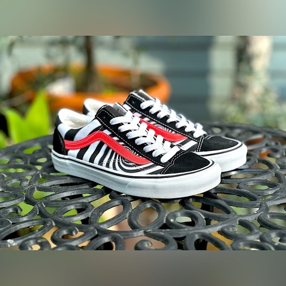 Vans Other - Vans — Swirl Style 36 Shoes